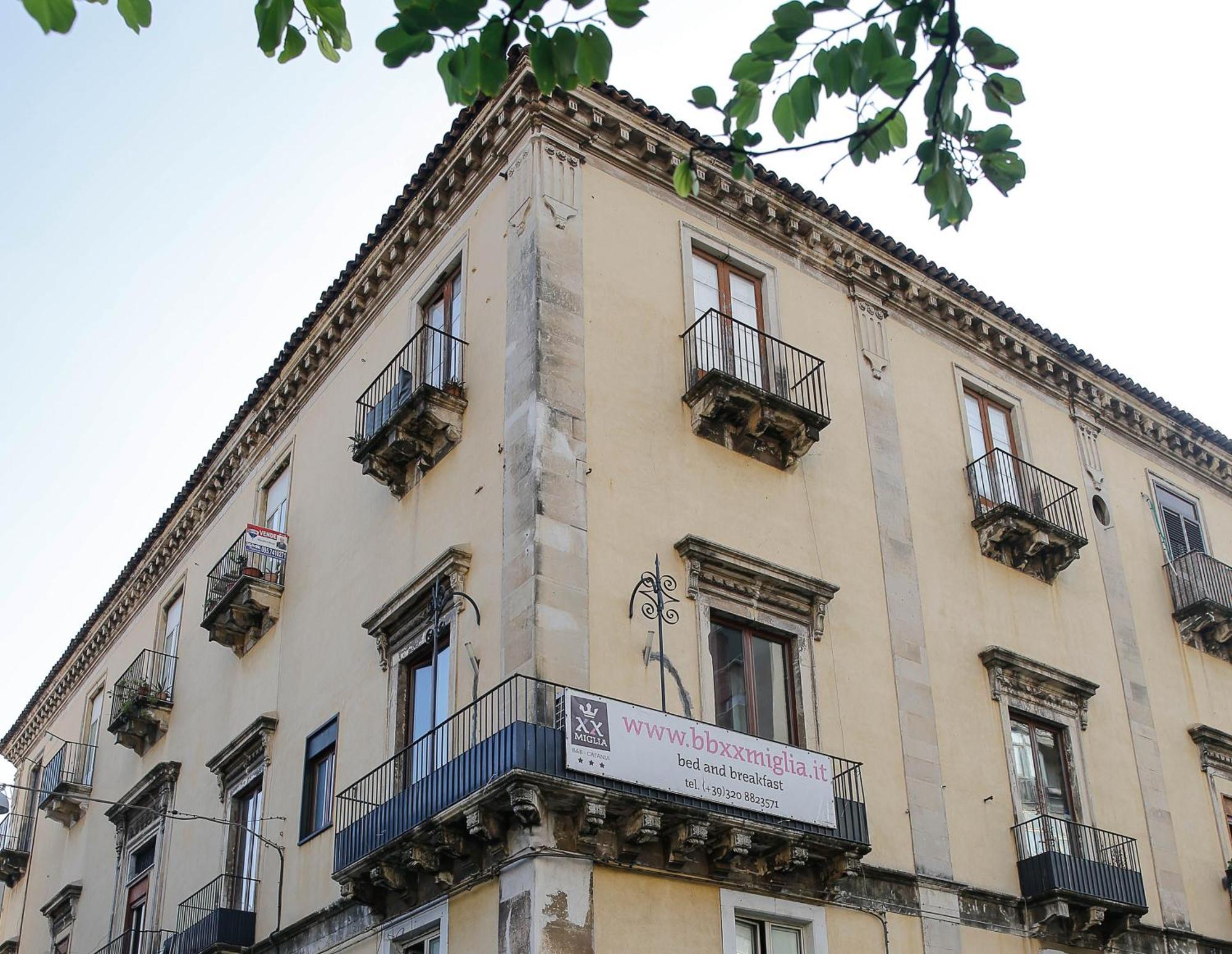 XX Miglia Rooms & Apartments カターニア エクステリア 写真